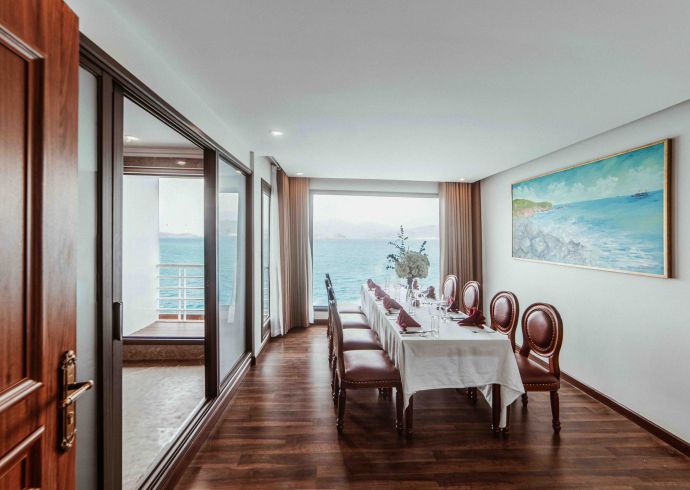 2 ocean view VIP rooms